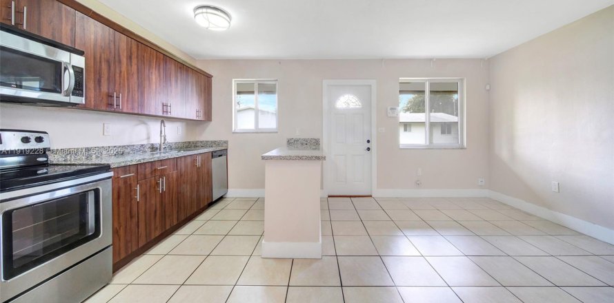 Appartement à Miami, Floride 1 chambre, 72 m2 № 1974843