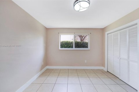 Appartement à louer à Miami, Floride: 1 chambre, 72 m2 № 1974843 - photo 16