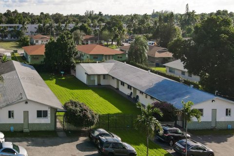 Appartement à louer à Miami, Floride: 1 chambre, 72 m2 № 1974843 - photo 2