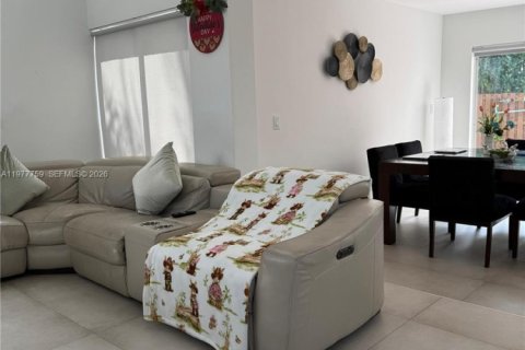 Снять в аренду виллу или дом в Майами, Флорида 3 спальни, 168.71м2, № 2049286 - фото 8