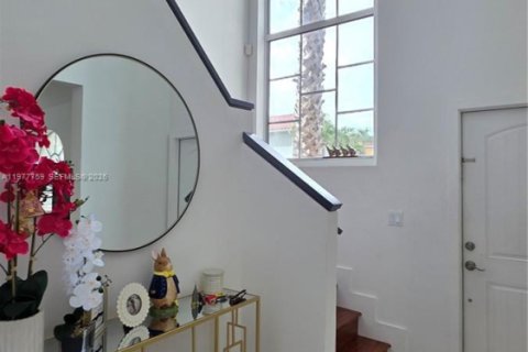 Снять в аренду виллу или дом в Майами, Флорида 3 спальни, 168.71м2, № 2049286 - фото 25