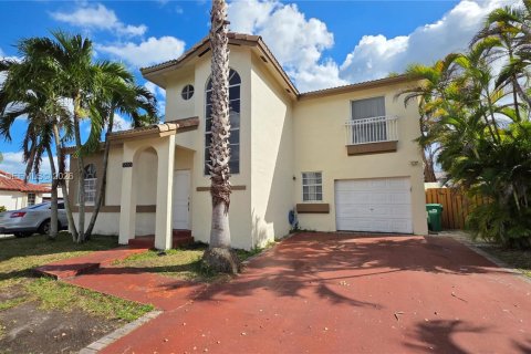 Дом в Майами, Флорида 3 спальни, 168.71м2 № 2049286