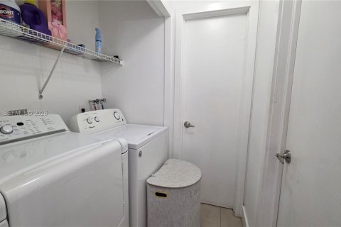 Снять в аренду виллу или дом в Майами, Флорида 3 спальни, 168.71м2, № 2049286 - фото 20