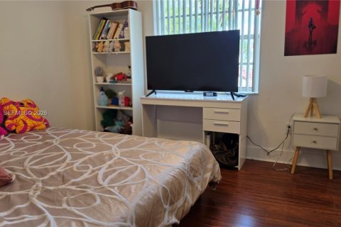 Снять в аренду виллу или дом в Майами, Флорида 3 спальни, 168.71м2, № 2049286 - фото 28