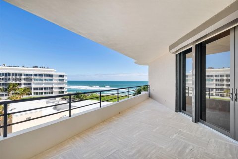 Condominio en venta en Palm Beach, Florida, 4 dormitorios, 428.19 m2 № 2013360 - foto 14