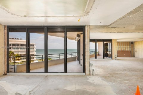 Condominio en venta en Palm Beach, Florida, 4 dormitorios, 428.19 m2 № 2013360 - foto 10