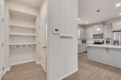 Casa en venta en Orlando, Florida, 3 dormitorios, 190.54 m2 № 1914736 - foto 12