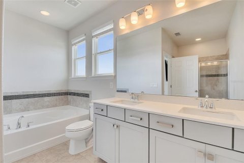 Casa en venta en Orlando, Florida, 3 dormitorios, 190.54 m2 № 1914736 - foto 21