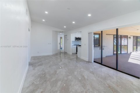 Купить виллу или дом в Лихай-Эйкерс, Флорида 3 спальни, 143.72м2, № 1997397 - фото 7