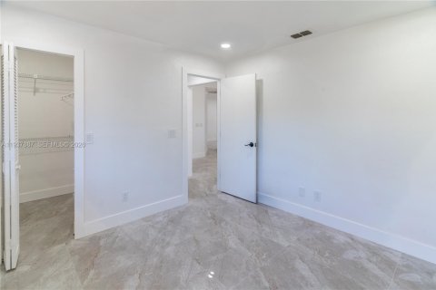 Купить виллу или дом в Лихай-Эйкерс, Флорида 3 спальни, 143.72м2, № 1997397 - фото 23