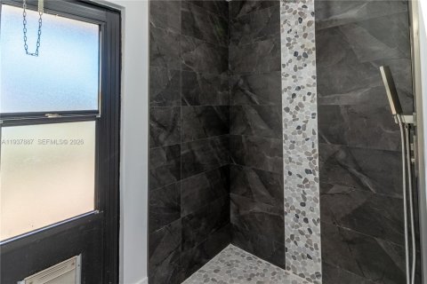 Купить виллу или дом в Лихай-Эйкерс, Флорида 3 спальни, 143.72м2, № 1997397 - фото 11