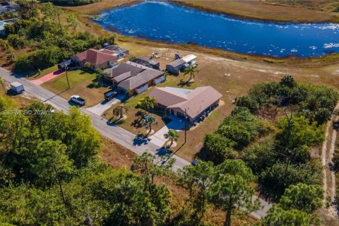 Купить виллу или дом в Лихай-Эйкерс, Флорида 3 спальни, 143.72м2, № 1997397 - фото 17