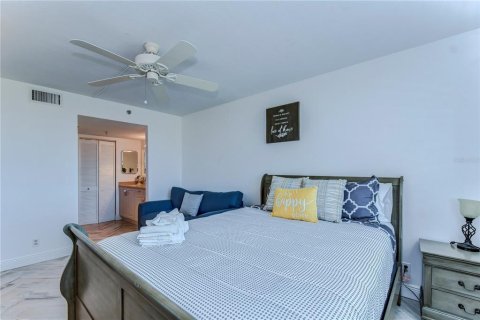 Condominio en alquiler en Saint Petersburg, Florida, 2 dormitorios, 116.13 m2 № 1908607 - foto 30