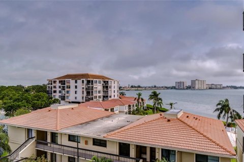 Condominio en alquiler en Saint Petersburg, Florida, 2 dormitorios, 116.13 m2 № 1908607 - foto 18