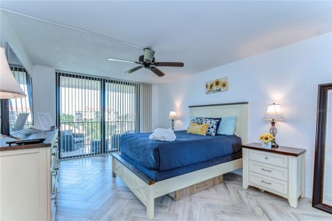 Condominio en alquiler en Saint Petersburg, Florida, 2 dormitorios, 116.13 m2 № 1908607 - foto 21