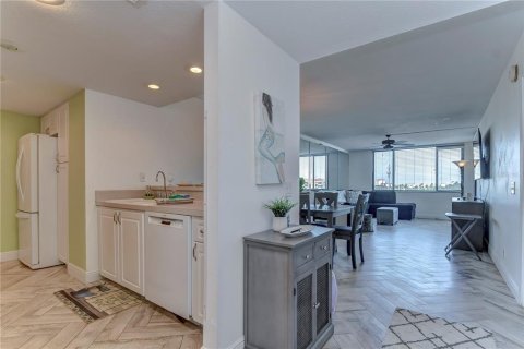 Condominio en alquiler en Saint Petersburg, Florida, 2 dormitorios, 116.13 m2 № 1908607 - foto 10