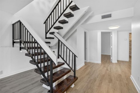 Купить таунхаус в Плантация, Флорида 4 спальни, 201.6м2, № 1984565 - фото 17