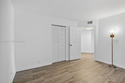 Купить таунхаус в Плантация, Флорида 4 спальни, 201.6м2, № 1984565 - фото 14