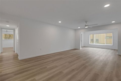 Снять в аренду квартиру в Сарасота, Флорида 2 комнаты, 109.62м2, № 2095755 - фото 7