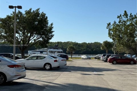 Condo in Sunny Isles Beach, Florida, 2 bedrooms  № 2022600 - photo 4