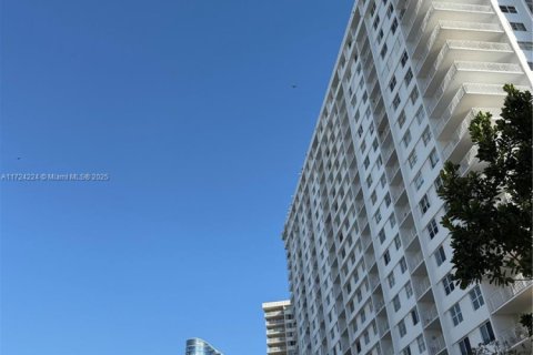 Кондоминиум с 2 спальнями в Санни-Айлс-Бич, Флорида № 2022600