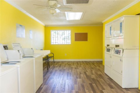 Condo in Brandon, Florida, 1 bedroom  № 2219998 - photo 19