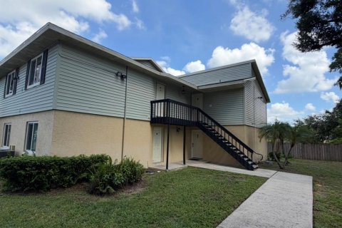 Condo in Brandon, Florida, 1 bedroom  № 2219998