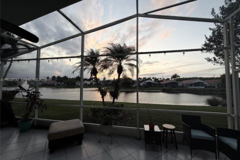 Снять в аренду виллу или дом в Бойнтон-Бич, Флорида 3 спальни, 171.4м2, № 2018021 - фото 2