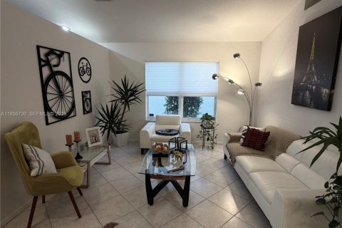 Снять в аренду виллу или дом в Бойнтон-Бич, Флорида 3 спальни, 171.4м2, № 2018021 - фото 14