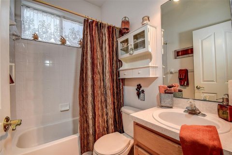 Villa ou maison à vendre à Tampa, Floride: 2 chambres, 124.58 m2 № 2436727 - photo 6