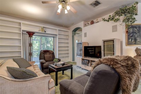 Villa ou maison à vendre à Tampa, Floride: 2 chambres, 124.58 m2 № 2436727 - photo 13