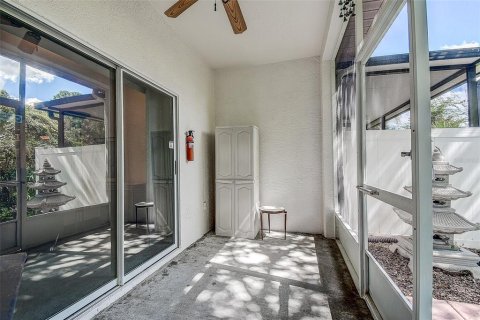 Villa ou maison à vendre à Tampa, Floride: 2 chambres, 124.58 m2 № 2436727 - photo 16