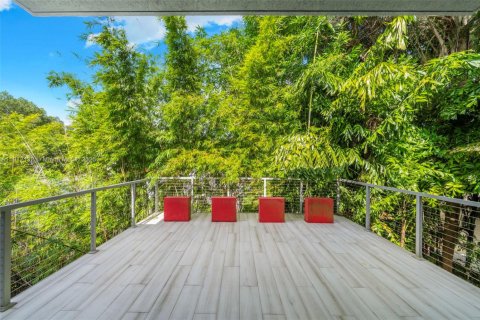 Купить виллу или дом в Майами, Флорида 5 спален, 488.57м2, № 1971280 - фото 30