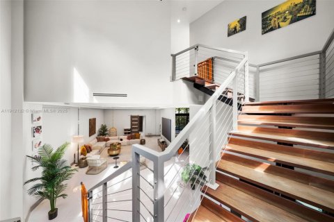 Купить виллу или дом в Майами, Флорида 5 спален, 488.57м2, № 1971280 - фото 19