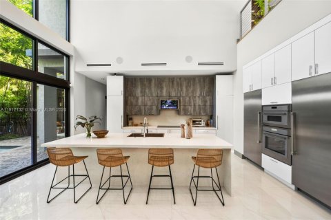 Купить виллу или дом в Майами, Флорида 5 спален, 488.57м2, № 1971280 - фото 8