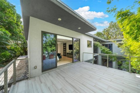 Купить виллу или дом в Майами, Флорида 5 спален, 488.57м2, № 1971280 - фото 29