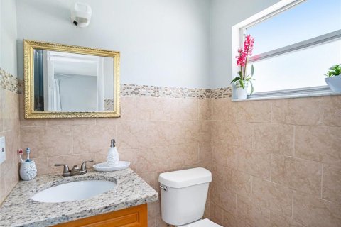 Casa en venta en Tampa, Florida, 4 dormitorios, 135.17 m2 № 1584568 - foto 14