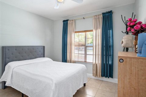 Casa en venta en Tampa, Florida, 4 dormitorios, 135.17 m2 № 1584568 - foto 25