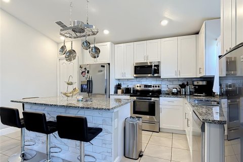 Villa ou maison à vendre à Kissimmee, Floride: 4 chambres, 152.36 m2 № 2420408 - photo 14