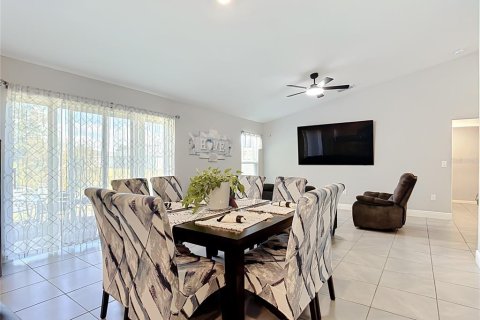 Villa ou maison à vendre à Kissimmee, Floride: 4 chambres, 152.36 m2 № 2420408 - photo 6
