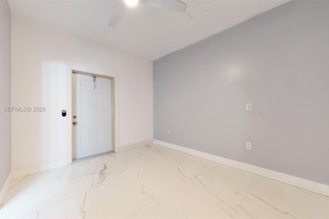 Commercial property in Miami, Florida 1 bedroom, 32.52 sq.m. № 2064949