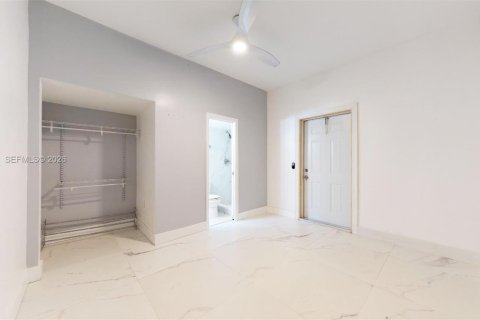 Commercial property in Miami, Florida 1 bedroom, 32.52 sq.m. № 2064949 - photo 3