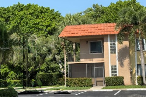 Copropriété à vendre à Weston, Floride: 2 chambres, 114.36 m2 № 2280823 - photo 2