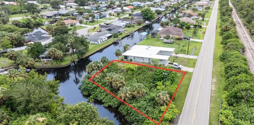 Land in Punta Gorda, Florida № 1908101