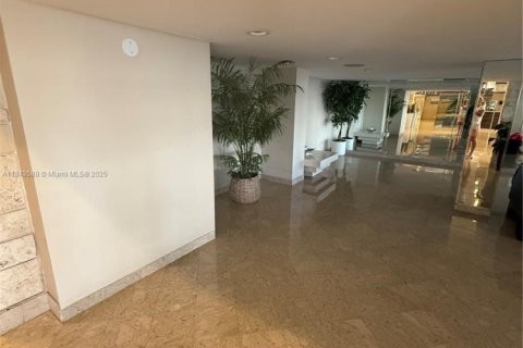 Copropriété à vendre à Sunny Isles Beach, Floride: 1 chambre, 102.56 m2 № 1940039 - photo 8
