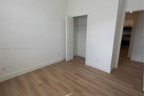 House in Lehigh Acres, Florida 3 bedrooms № 2043158 - photo 23