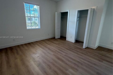 House in Lehigh Acres, Florida 3 bedrooms № 2043158 - photo 29