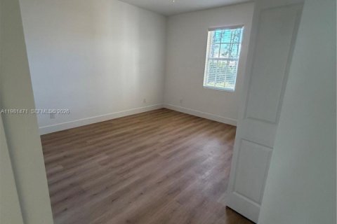 House in Lehigh Acres, Florida 3 bedrooms № 2043158 - photo 28