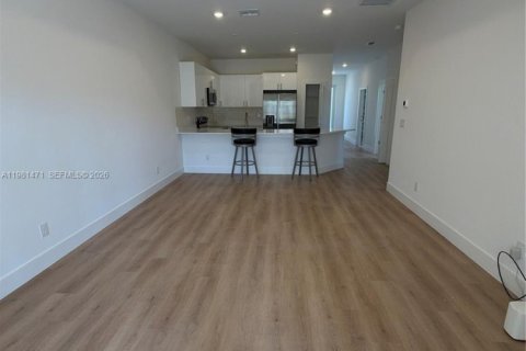 House in Lehigh Acres, Florida 3 bedrooms № 2043158 - photo 11