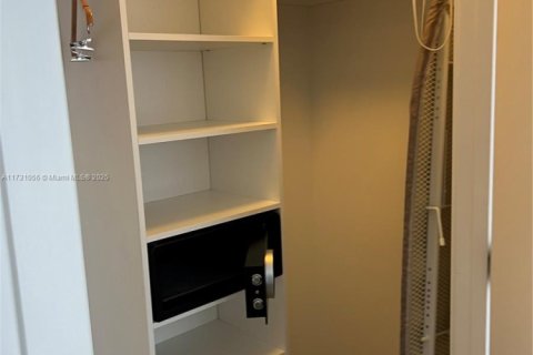 Copropriété à vendre à Hollywood, Floride: 1 chambre, 65.22 m2 № 1981810 - photo 25